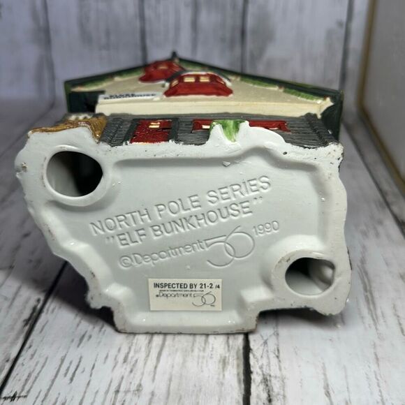 Department 56 Elf Bunkhouse North Pole Series The Heritage Village Collection - Picture 7 of 7